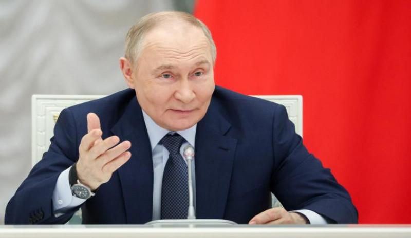 Путин объявил о начале второго сезона конкурса "Это у нас семейное"