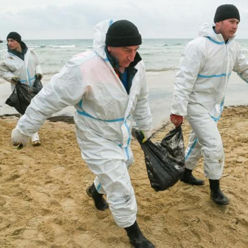 На Кубани и в Крыму собрано свыше 176 тыс. тонн замазученного грунта