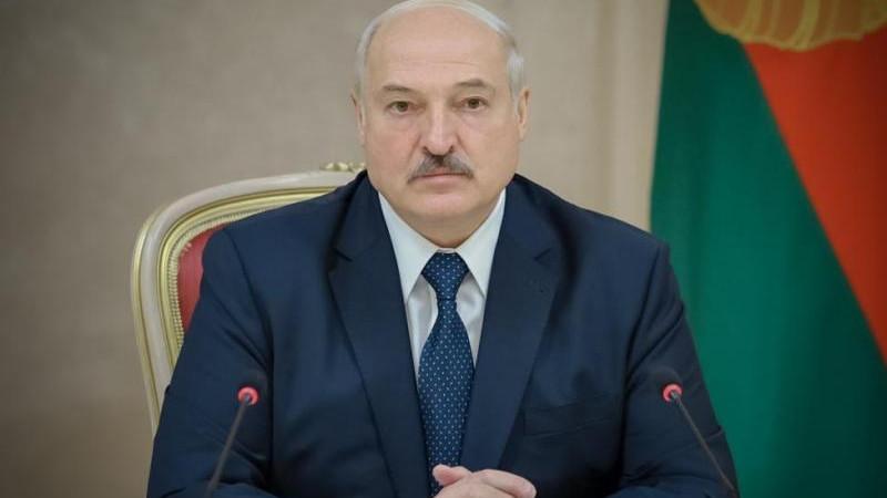 Лукашенко заявил, что ему не хочется управлять страной авторитарно
