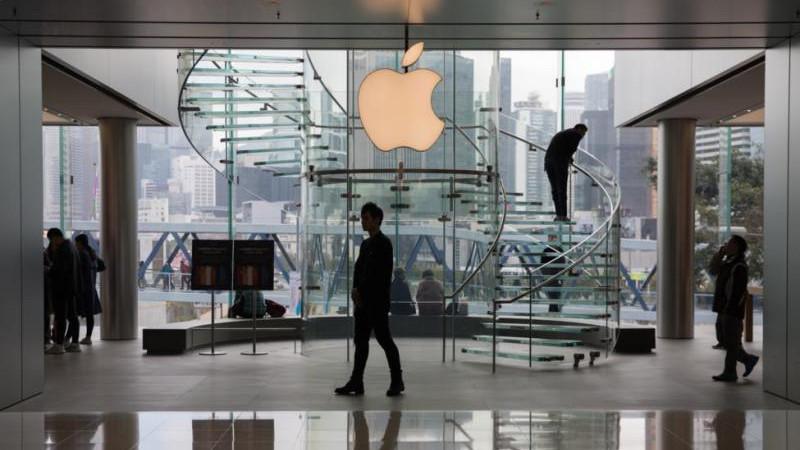 Apple стала третьей в истории компанией с капитализацией свыше $4 трлн