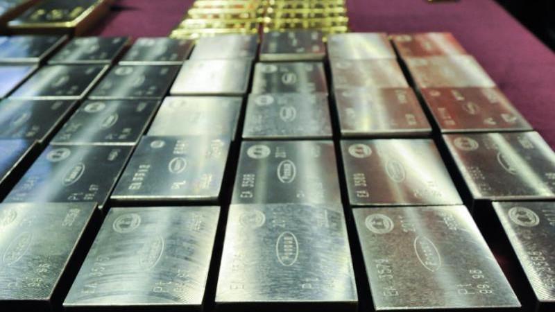 Цена фьючерса на серебро обновила исторический максимум