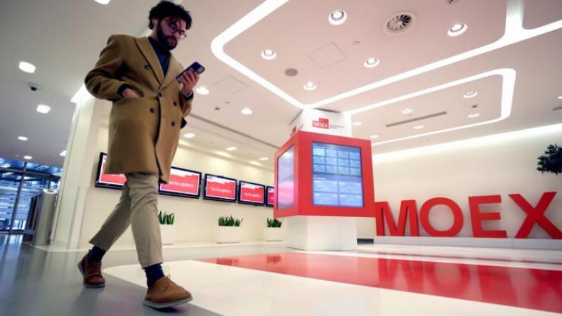 Российский рынок акций на открытии основной торговой сессии растет