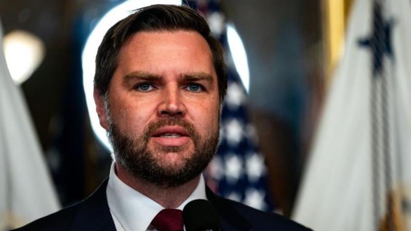 Вэнс заявил о готовности возглавить США, "если с Трампом случится трагедия"
