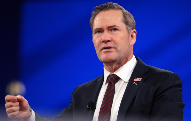 Уолтц заявил, что госдолг США не позволяет им спонсировать безопасность в Европе