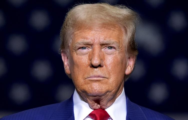 Трамп заявил, что спад в экономике США связан с политикой Байдена