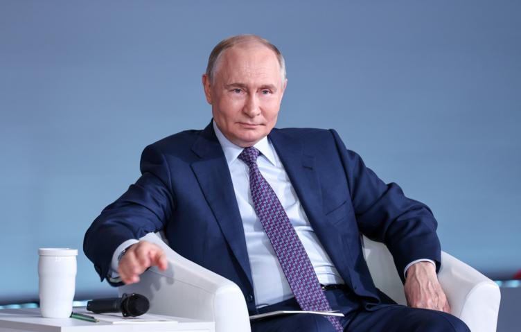 Путин отметил, что РСФСР больше всех положила на алтарь Победы