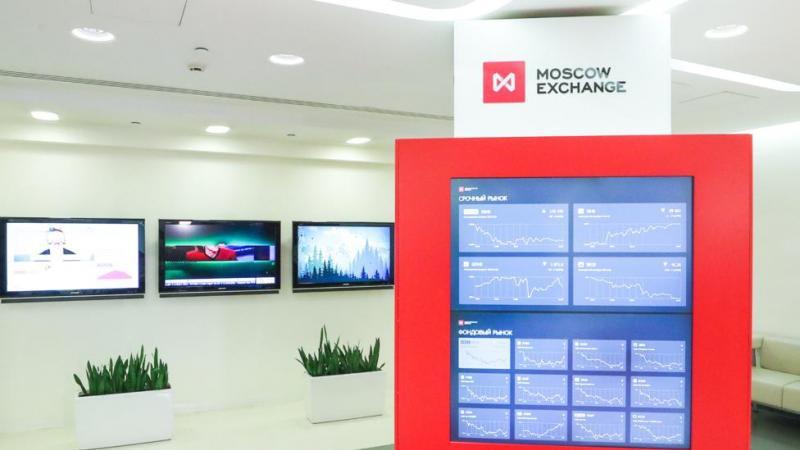 Российский рынок акций растет на открытии основной торговой сессии