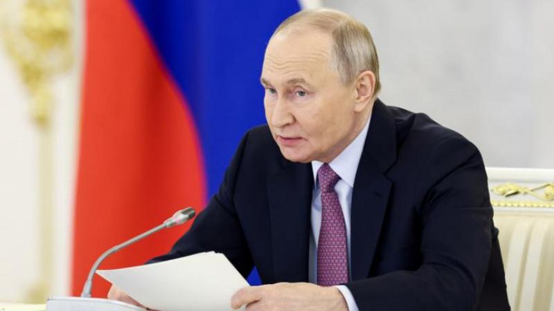 Президент поздравил российских пловцов с победой на ЧМ в Сингапуре