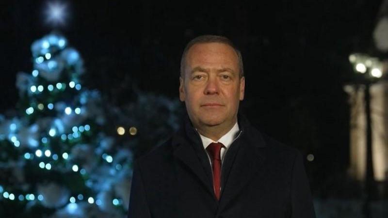 Медведев отметил, что сила России в верности ее духовным основам