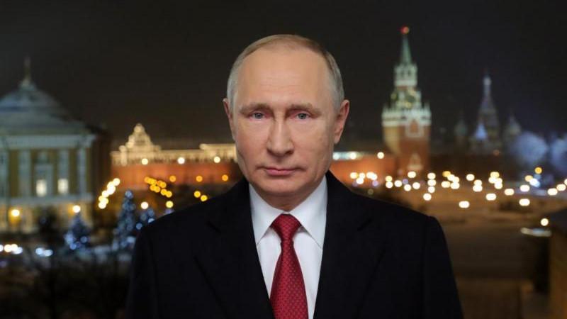 Путин поздравил россиян с Новым годом