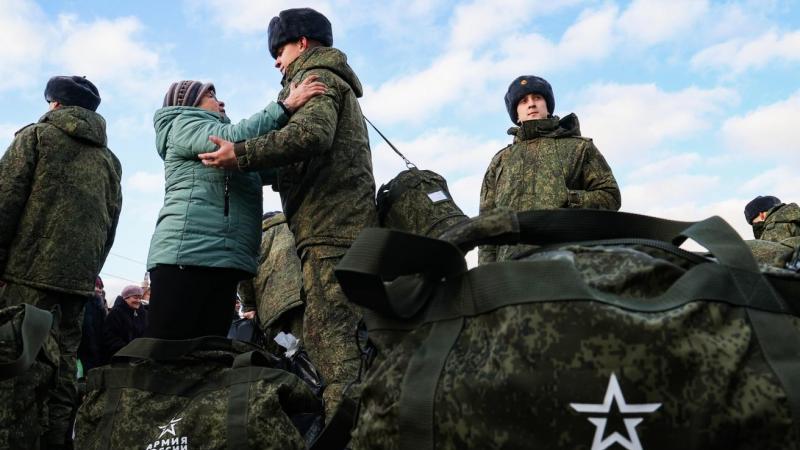 Закон о круглогодичном призыве на военную службу в РФ вступил в силу