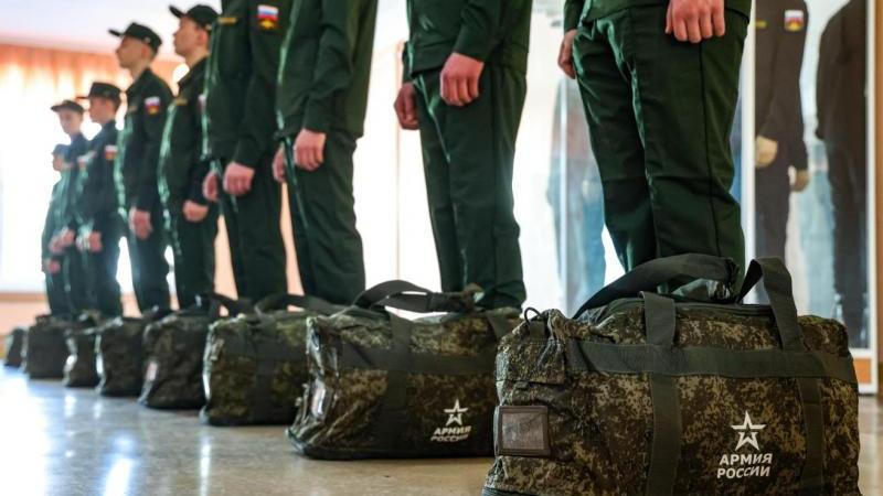 Гражданам РФ напомнили о новом формате призывной кампании