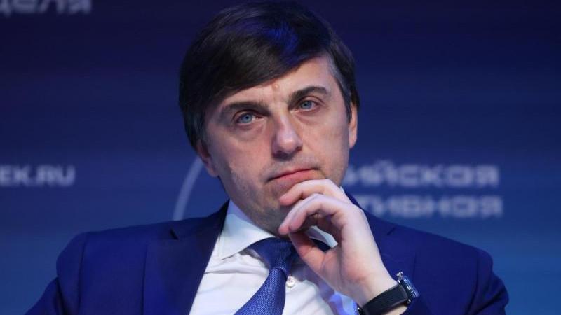 Кравцов заявил, что первый ЕГЭ-2026 прошел без сбоев