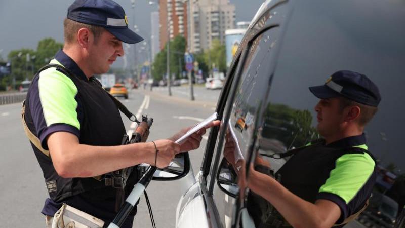 В России разрешили предъявлять электронные права через мессенджер "Макс"