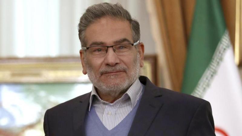 Советник Хаменеи пригрозил "отсечь" руку тому, кто вмешается в дела Ирана