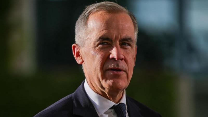 Премьер Канады посетит Францию для участия во встрече по Украине