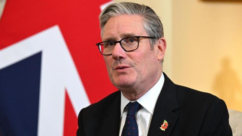 Британия разрешила США использовать ее базы для ударов по Ирану