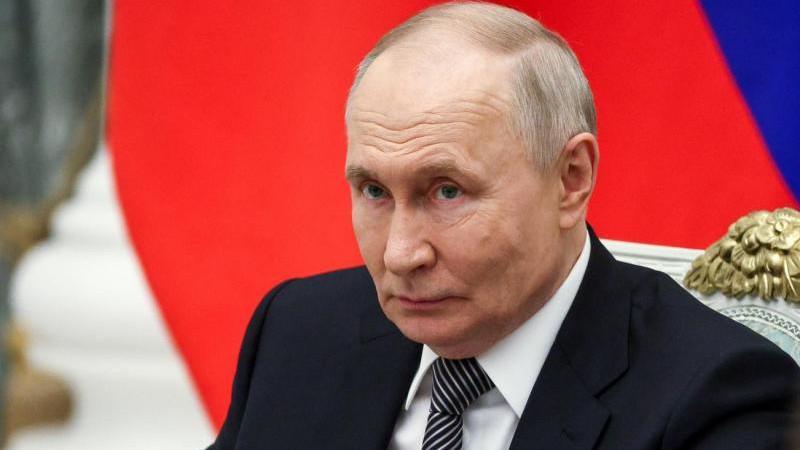Путин отметил, что в России осталось отремонтировать 10% поврежденных НПЗ