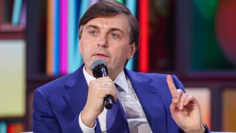 Кравцов объяснил, для чего вводят оценки за поведение в школах