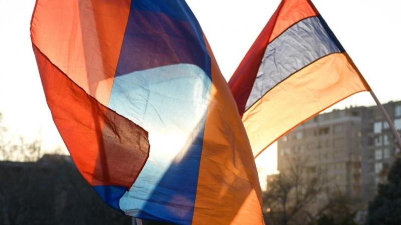 СВР: ЕС агрессивно "выдавливает" Русскую православную церковь из Армении