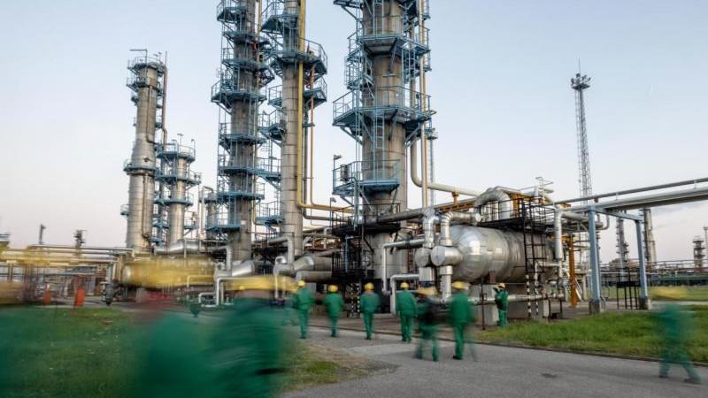 Мадьяр заявил, что Венгрия зависит от российской нефти