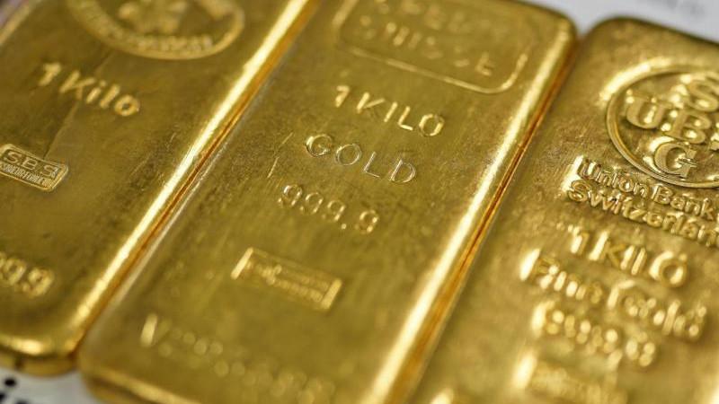 Стоимость золота впервые с 22 июня поднялась выше $4 200