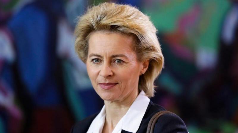 Фон дер Ляйен призвала создать барьеры для мигрантов на границах ЕС