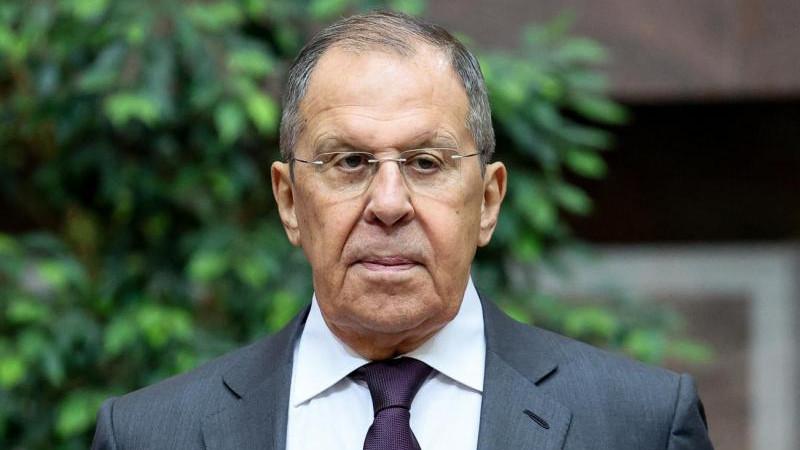 Лавров считает, что НАТО вряд ли долго протянет