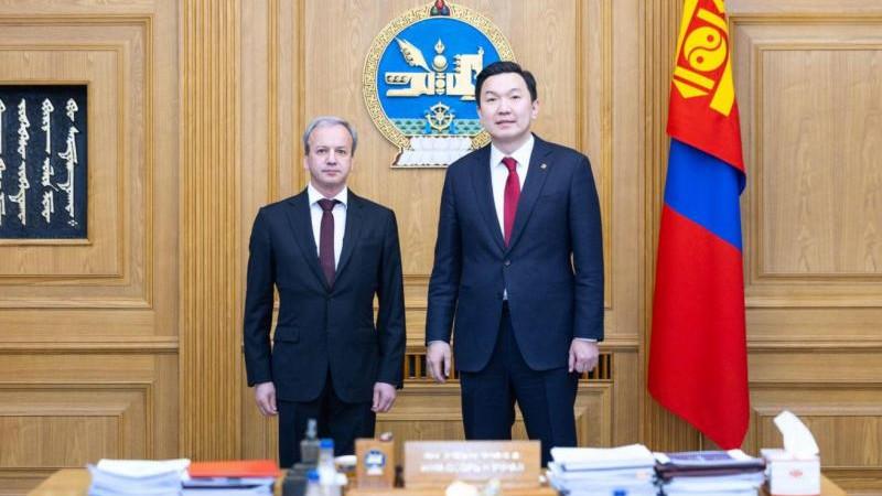 Президент FIDE приветствовал включение шахмат в школьную программу Монголии
