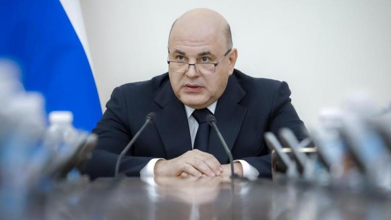 Мишустин отметил, что эффективность нейросетей при их внедрении должна быть доказана