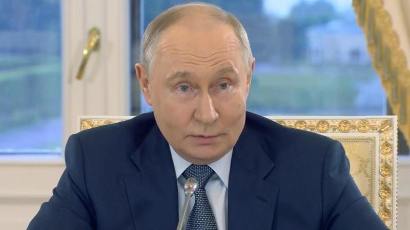 Путин отметил, что Россия не делала "никаких разворотов" в сторону Азии