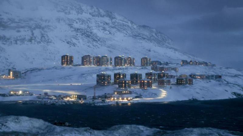 Китай призвал США не использовать "китайскую угрозу" как предлог для покупки Гренландии