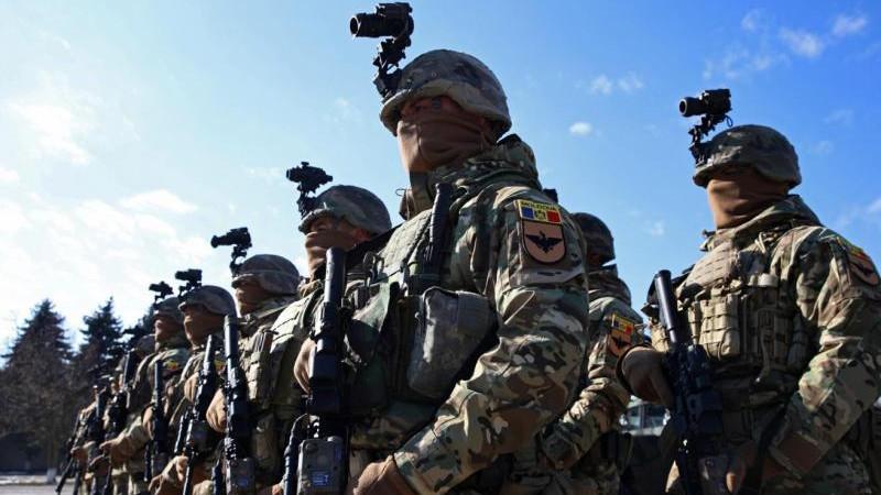 Армия Молдавии начала поэтапный отказ от автомата Калашникова