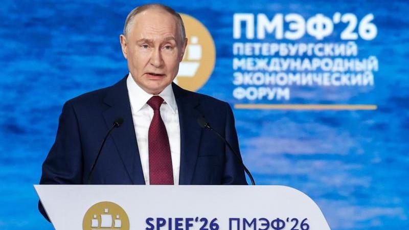 Путин отметил, что уровень госдолга России составляет 16,4% ВВП