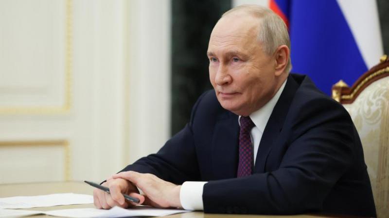 Президент обратил внимание на роль учителей в России