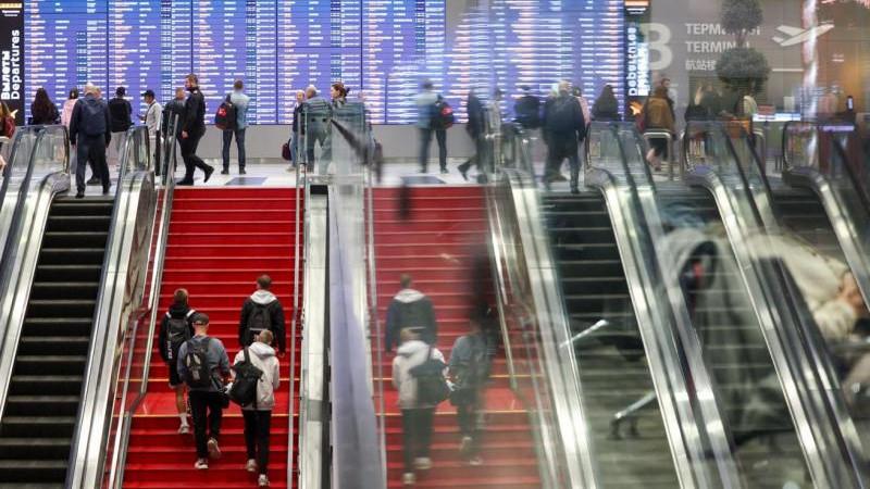 Президент РФ разрешил приватизировать Шереметьево