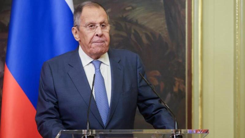 Лавров прилетел в Туркмению для участия в СМИД СНГ