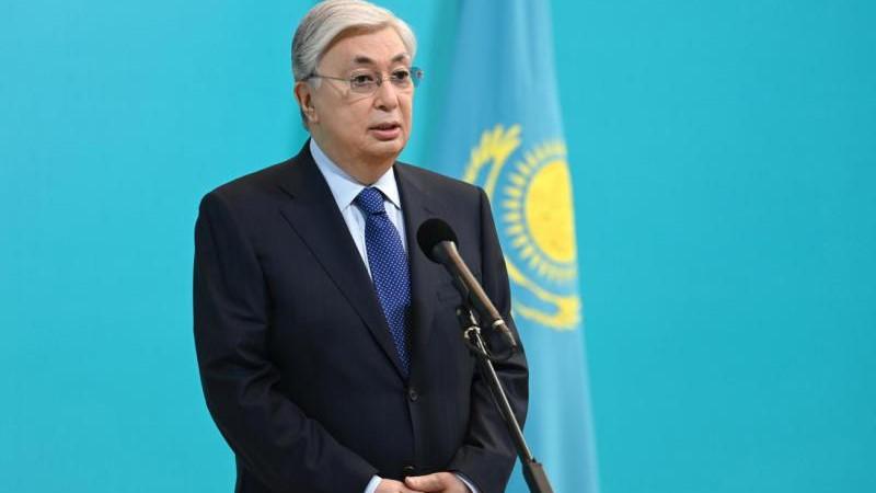 Токаев поздравил жителей Казахстана с Рождеством Христовым