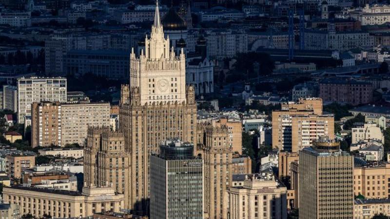 МИД РФ: Прибалтика хочет решить "русский вопрос" депортацией жителей