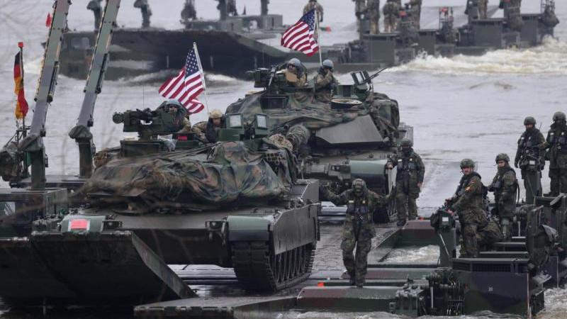 Трамп не исключает дальнейшего сокращения американских войск в Европе