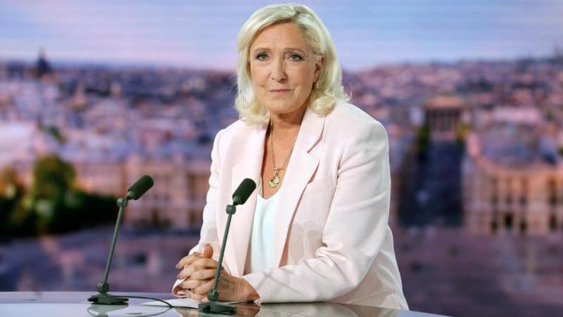 Ле Пен заявила о намерении участвовать в выборах президента Франции в 2027 году
