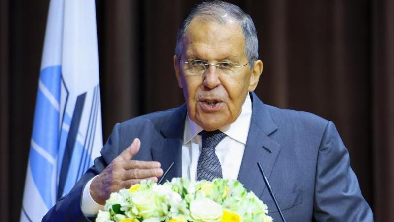 Лавров заявил об открытом грабеже странами Запада активов РФ
