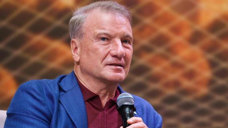 Греф назвал стадии внедрения ИИ, используя язык зумеров