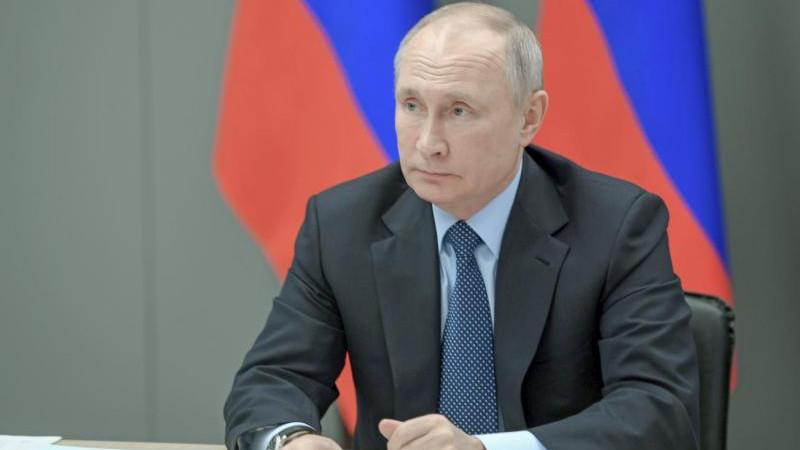 Путин в день рождения принимает многочисленные поздравления от иностранных лидеров