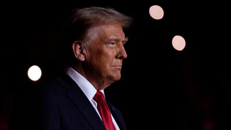 В Швейцарии предложили признать Трампа персоной нон грата