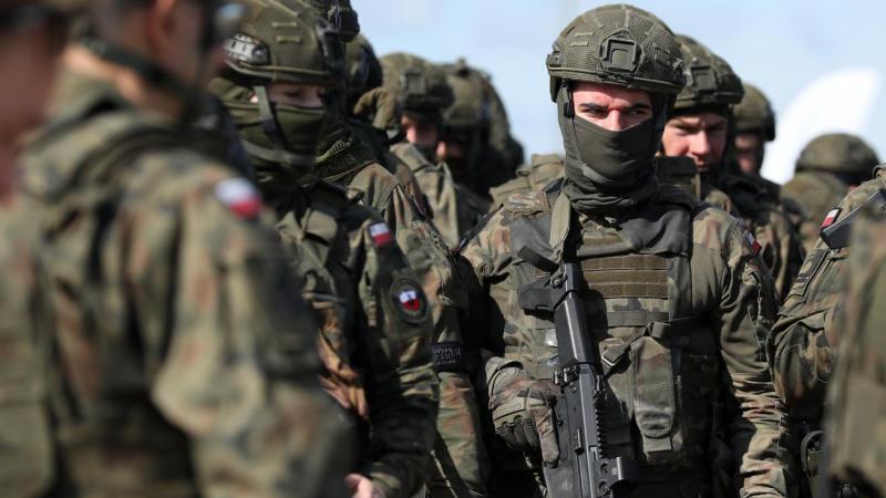 Польша первой в ЕС подписала соглашение по программе милитаризации на €43,7 млрд