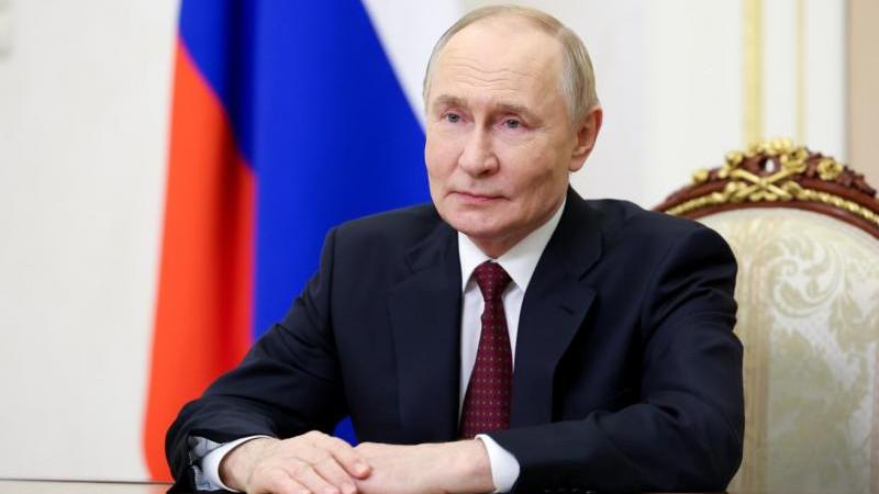 Путин поздравил членов Совбеза с приближающимся Днем Победы