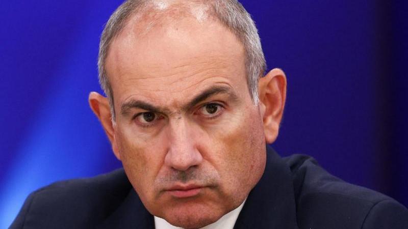 Пашинян пообещал обнародовать проект новой конституции Армении до конца года