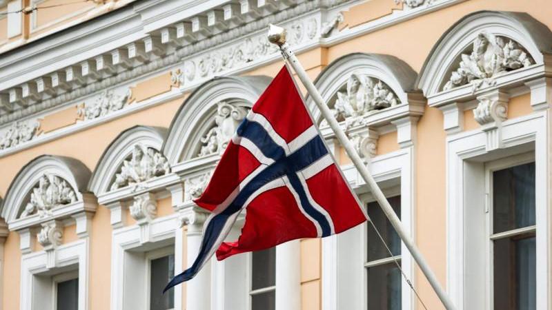 Dagbladet: Норвегия скрывала участие Зеленского в похоронах Харальда V