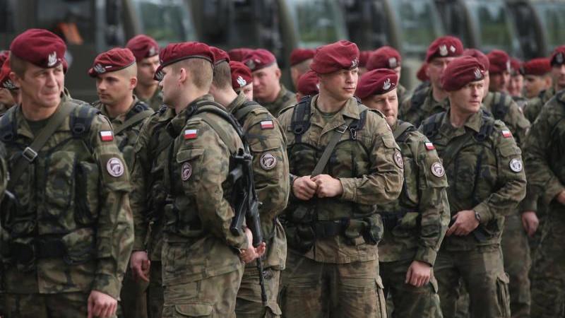 ЕК: страны Балтии и Польша в 2026 году обгонят США по доле военных расходов в ВВП
